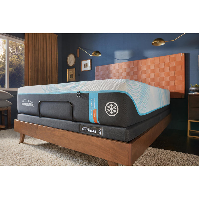  Tempur-Pedic Tempur-LuxeBreeze® Firm Mattress (Queen) IMAGE 9